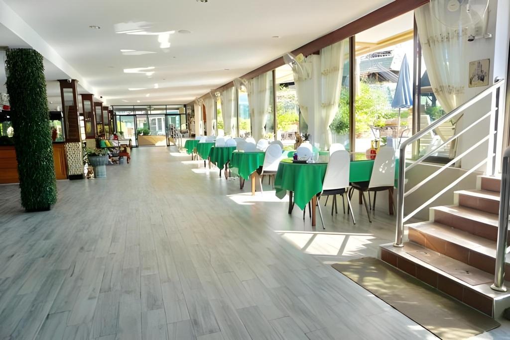 Suppamitr Villa HoteldiningRestaurant2