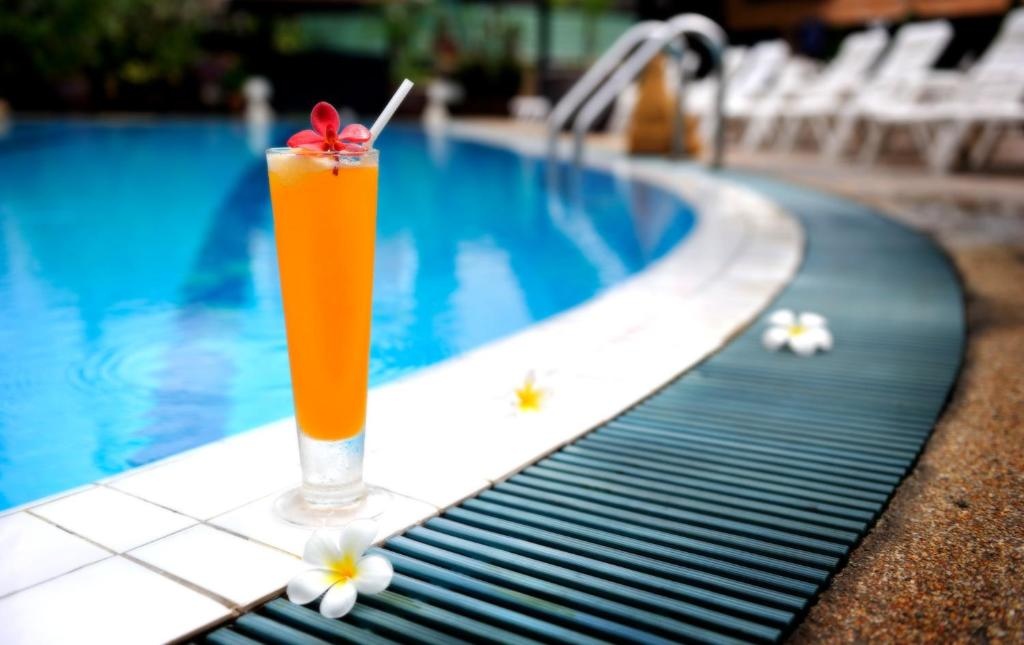 Suppamitr Villa HotelfacilitiesSwimming Pool6