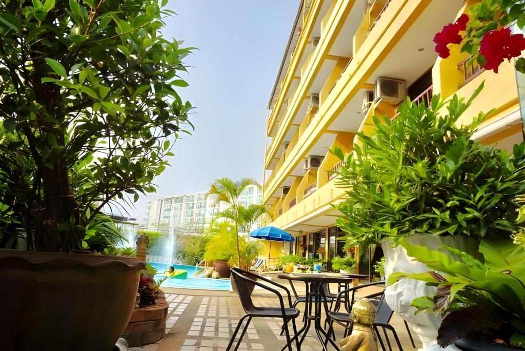 Suppamitr Villa HotelpropertyviewsExterior View8