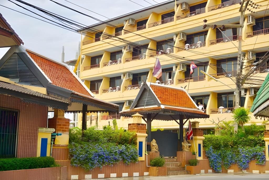 Suppamitr Villa HotelpropertyviewsExterior View9