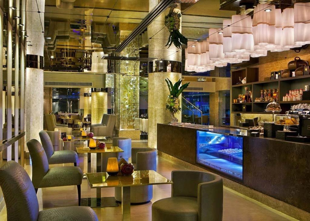Grand Phratamnak PattayadiningRestaurant12