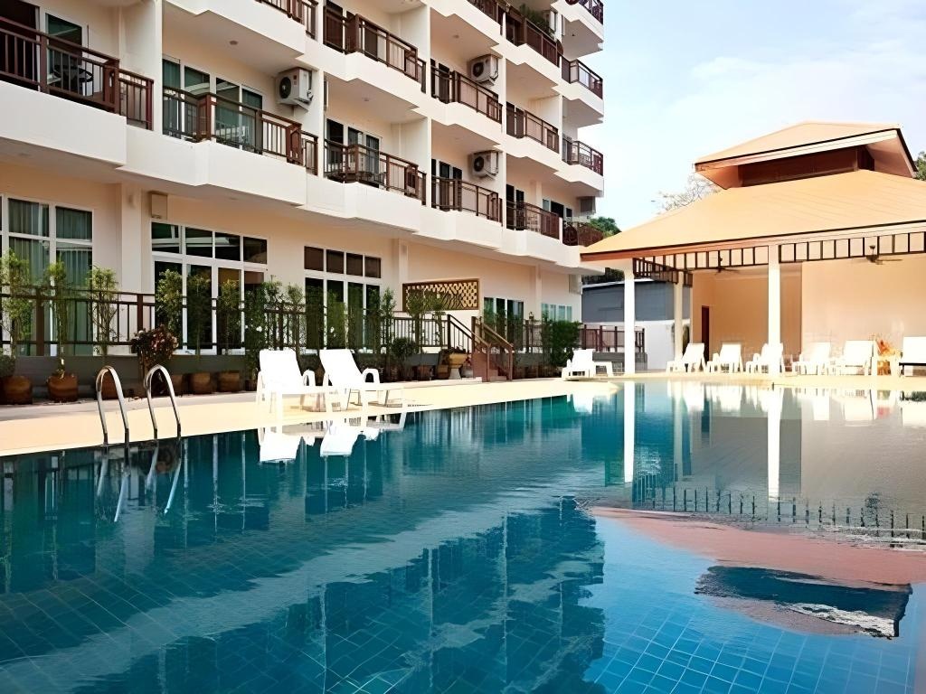 Emerald Palace Serviced ApartmentfacilitiesSwimming Pool6