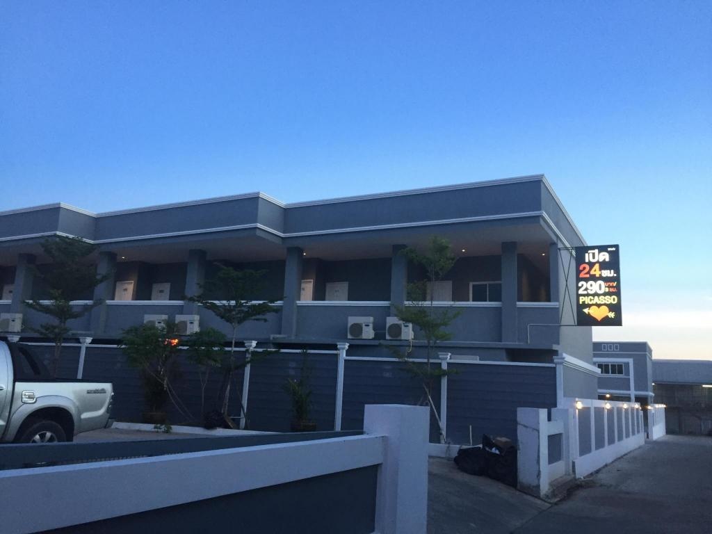 Picasso Hotel 24inn In Central PattayafacilitiesSurrounding Environment1