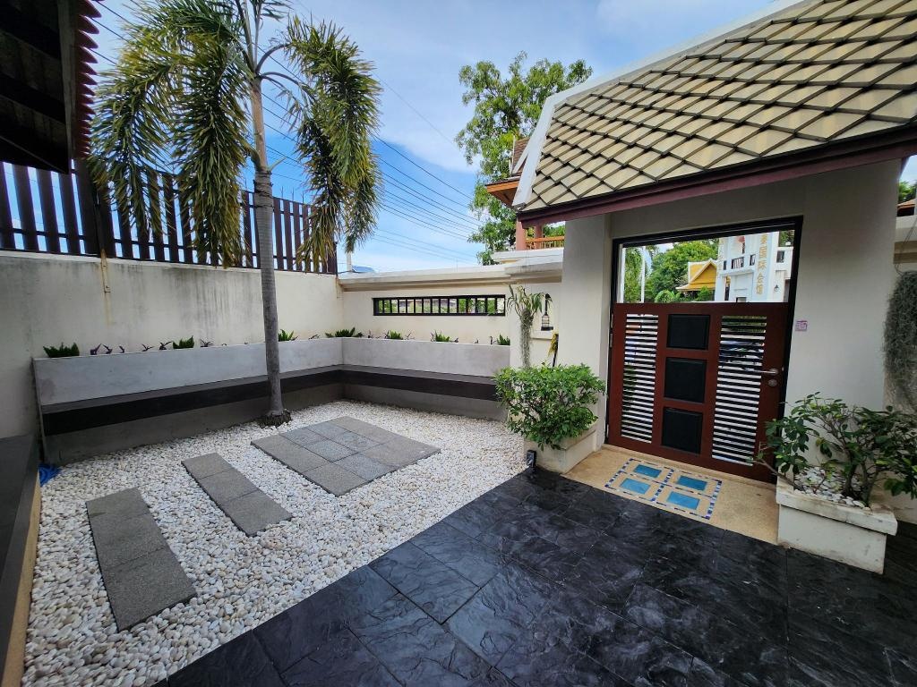 Ramida Pool Villa PattayafacilitiesBalconyterrace1