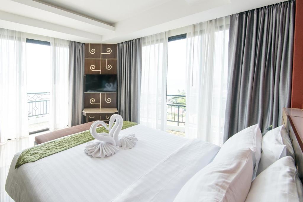 Bay Beach Resort Jomtienroomsrooms Image 1212