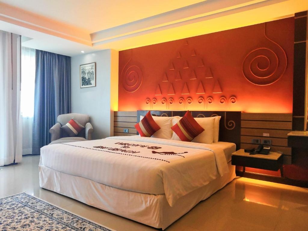 Bay Beach Resort Jomtienroomsrooms Image 44