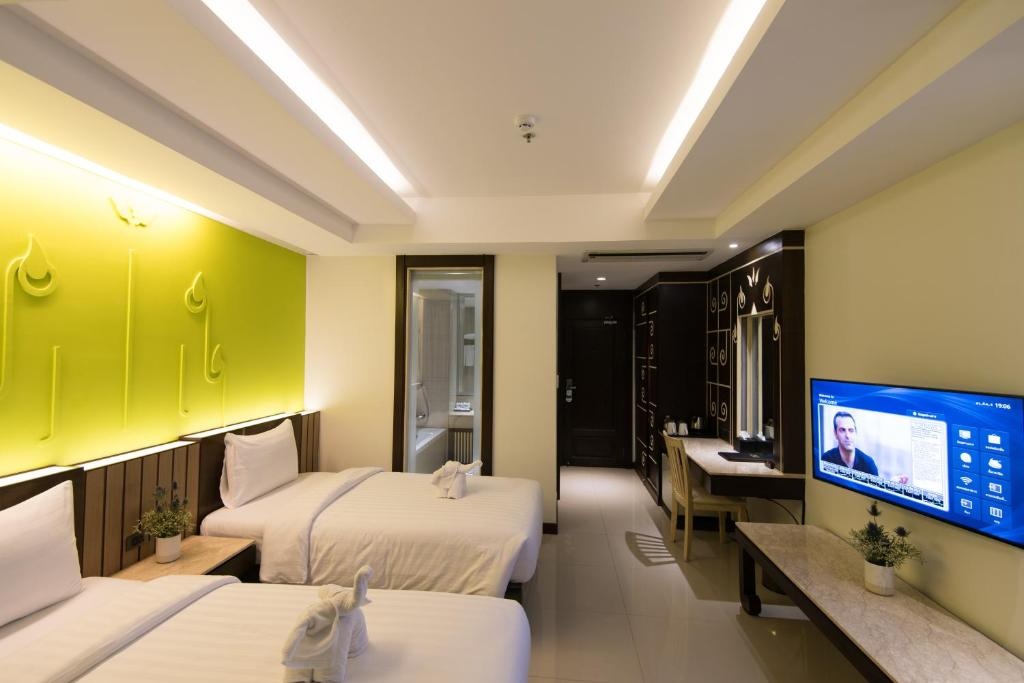 Bay Beach Resort Jomtienroomsrooms Image 66