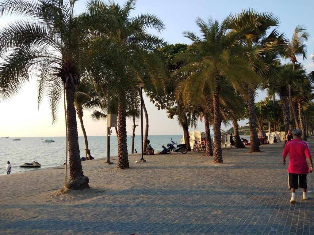 Pattaya Tower Room 604facilitiesBeach13