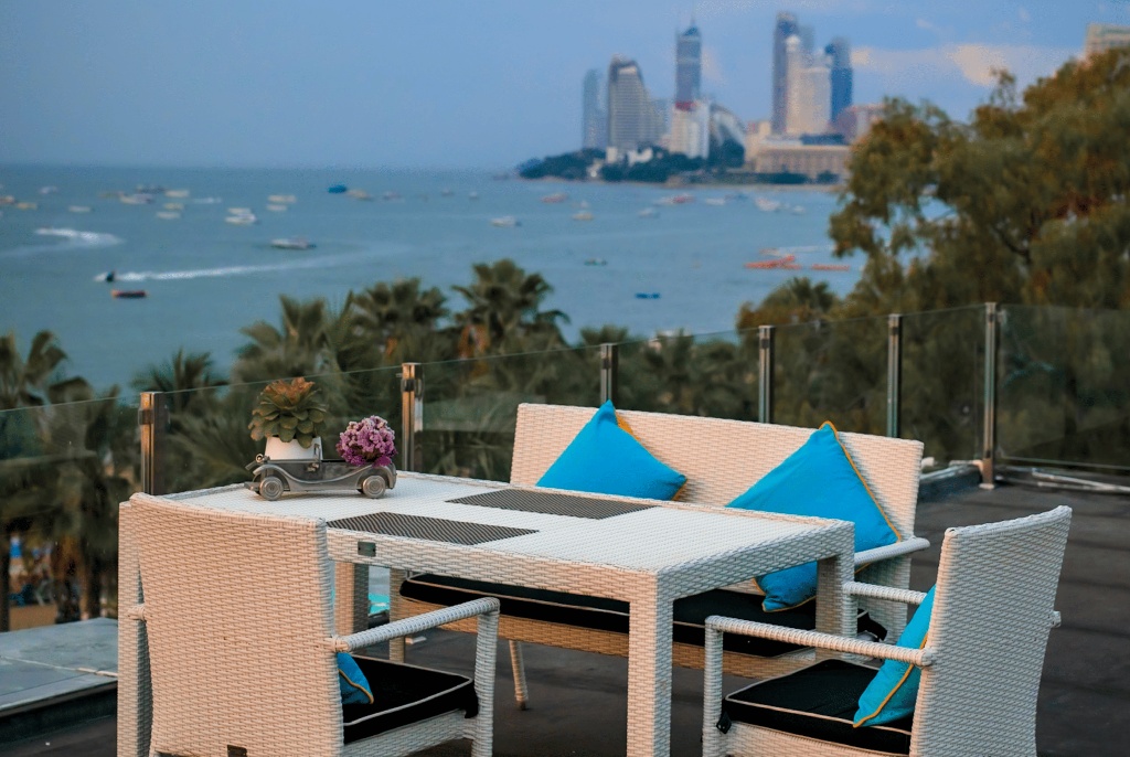 Wave HotelpropertyviewsView2