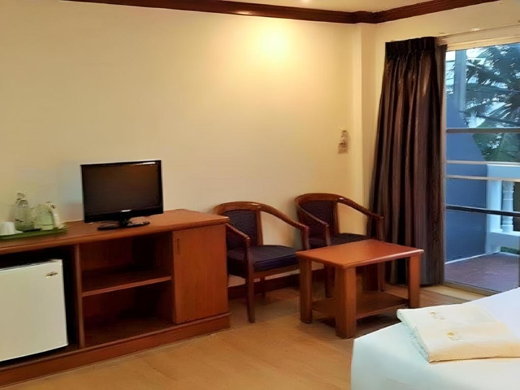 Sea Falcon On The WaterroomsStandard Sea View Double Bed4