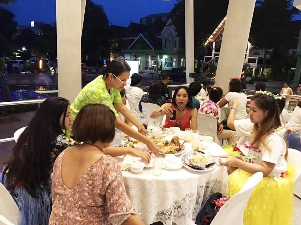 Mahatai Pattaya Hotel Conventiondiningdining Image 44