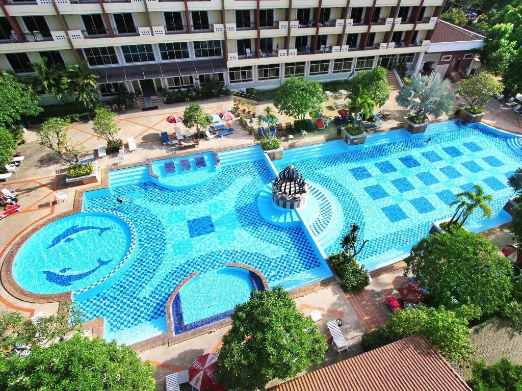 Lek VillafacilitiesSwimming Pool3