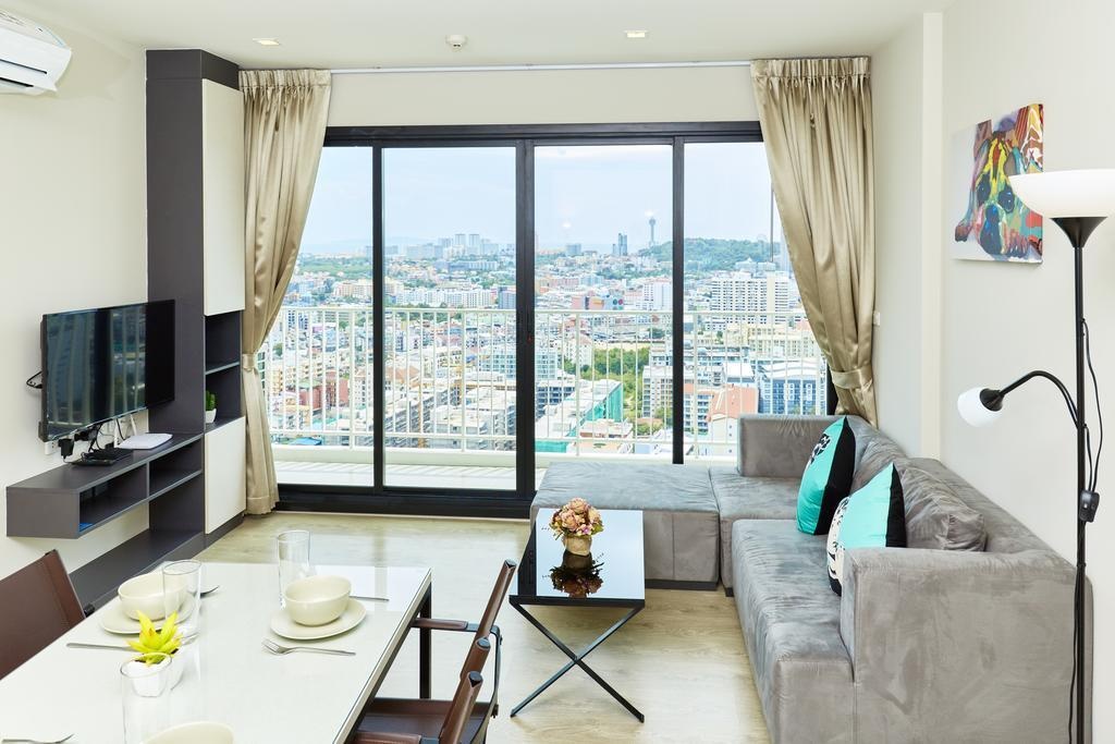 SEA VIEW DOWNTOWN LUX CHIC CONDO PATTAYA BEACHroomsrooms Image 22