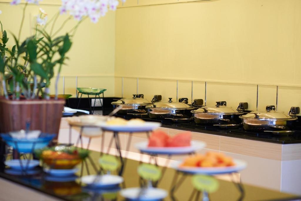 Pattaya Sea View HoteldiningFood And Beverages5