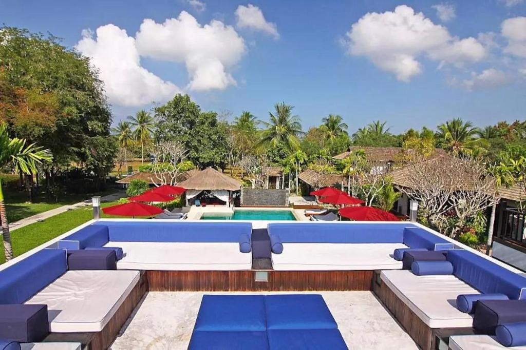 5 Star 9BR Private Luxury Pool Resort W TennisfacilitiesBalconyterrace2