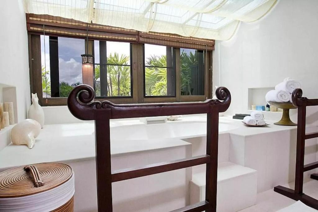 5 Star 9BR Private Luxury Pool Resort W TennisfacilitiesBathtub9