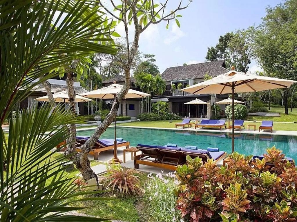 5 Star 9BR Private Luxury Pool Resort W TennisfacilitiesPrivate Pool7