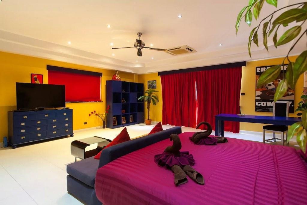 Ultimate 8BR Party Villa W Pool Near Walking StfacilitiesBedroom22