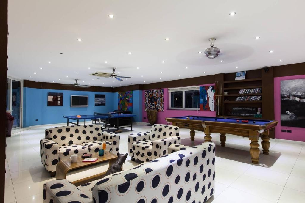 Ultimate 8BR Party Villa W Pool Near Walking StfacilitiesTable Tennis6