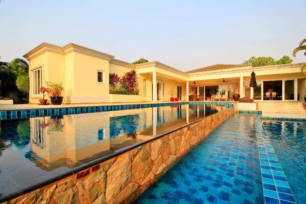 Sunset Villa 4 Bedroom Luxury Pool Villa Pattayafacilitiesfacilities Image 11