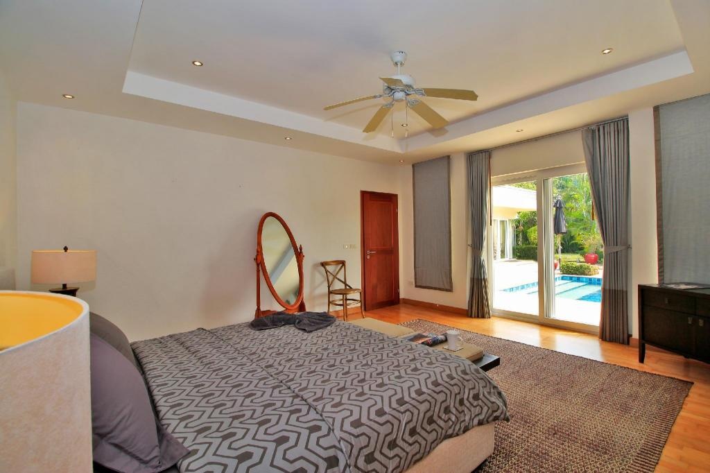 Sunset Villa 4 Bedroom Luxury Pool Villa Pattayaroomsrooms Image 1313