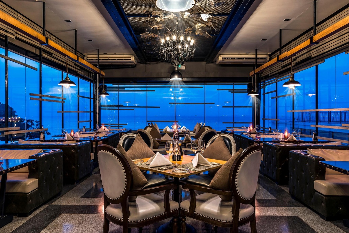 Pattaya Modus Beachfront Resort DiningRestaurant 1