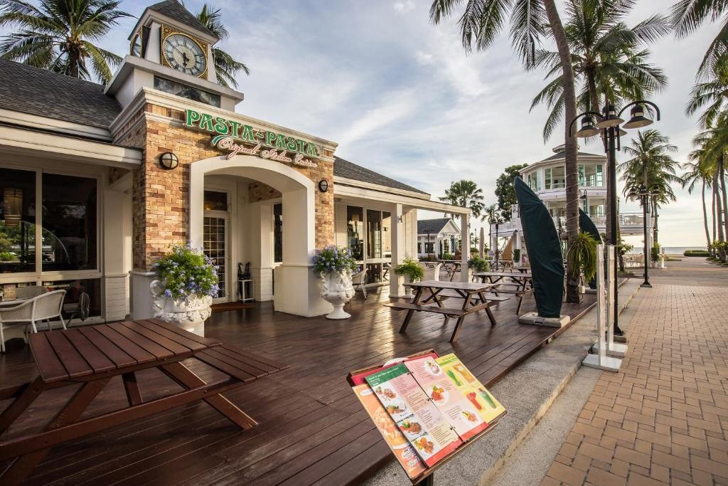 Ambassador City Jomtien Pattaya Ocean WingdiningRestaurant14