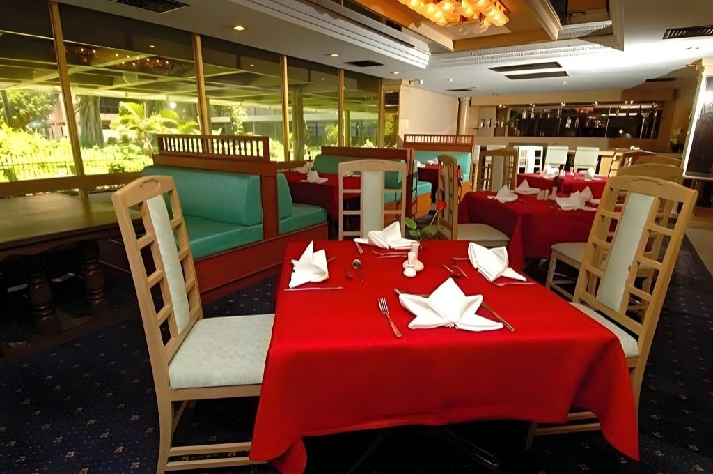 Ambassador City Jomtien Pattaya Ocean Wingdiningdining Image 2424