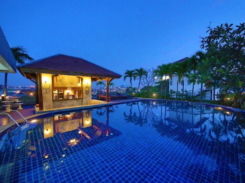 Sunshine Vista HotelfacilitiesSwimming Pool1