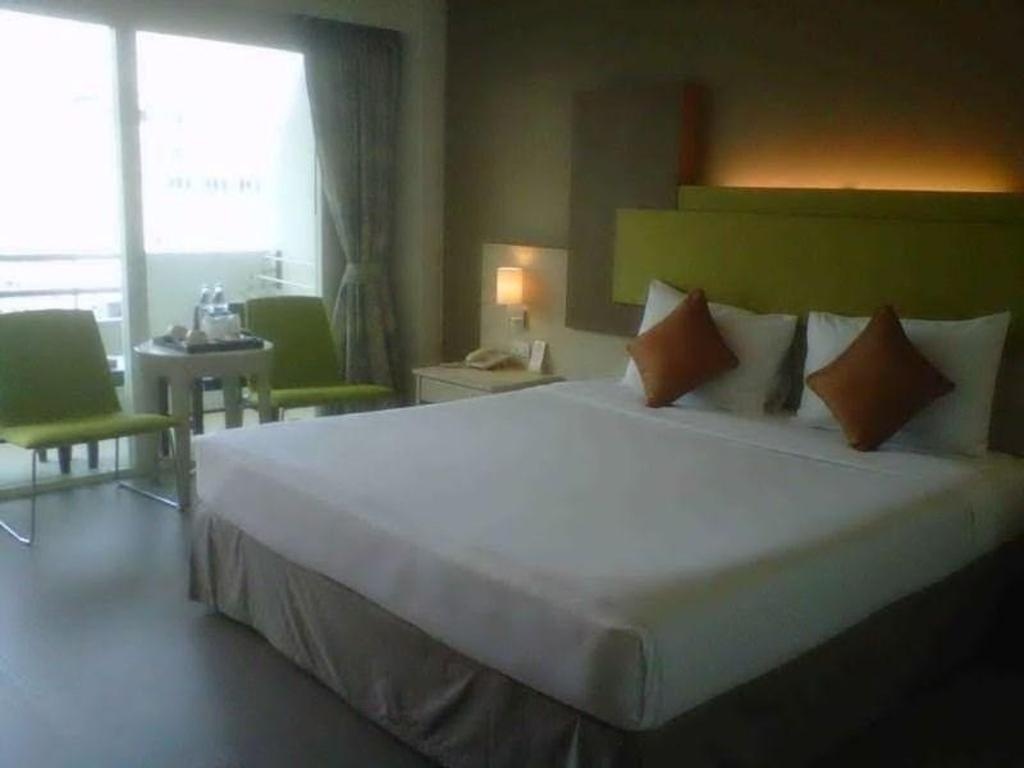 Sunshine Vista Hotelroomsrooms Image 2222