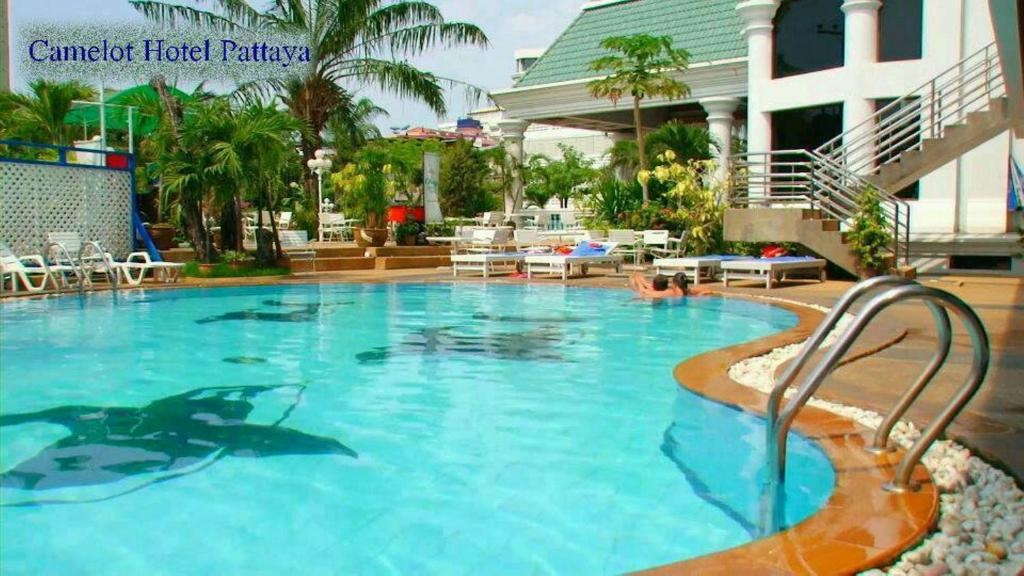 Camelot HotelfacilitiesSwimming Pool2