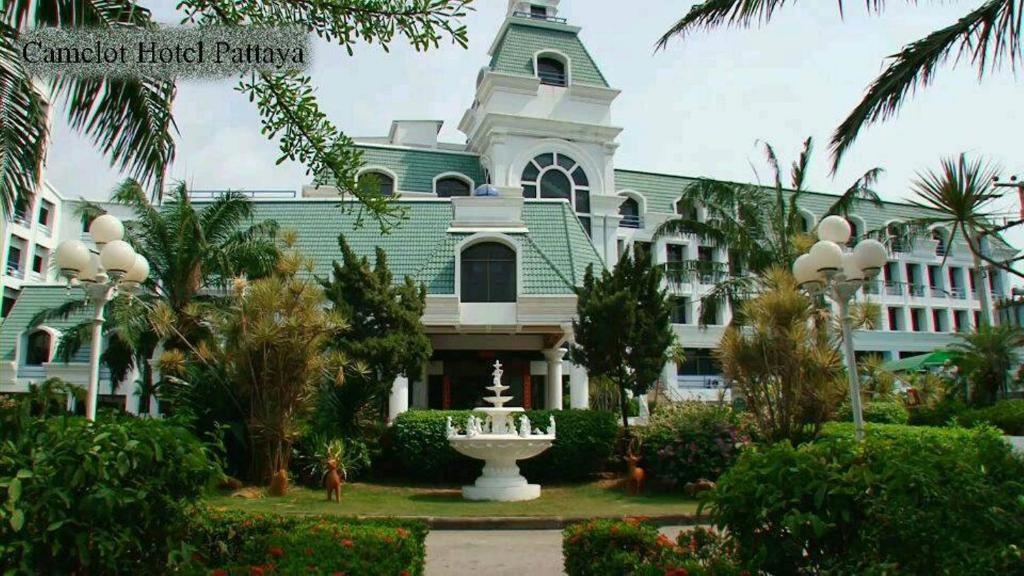 Camelot HotelpropertyviewsEntrance5