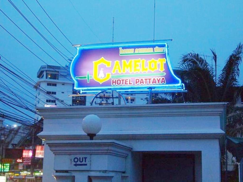 Camelot HotelpropertyviewsExterior View8