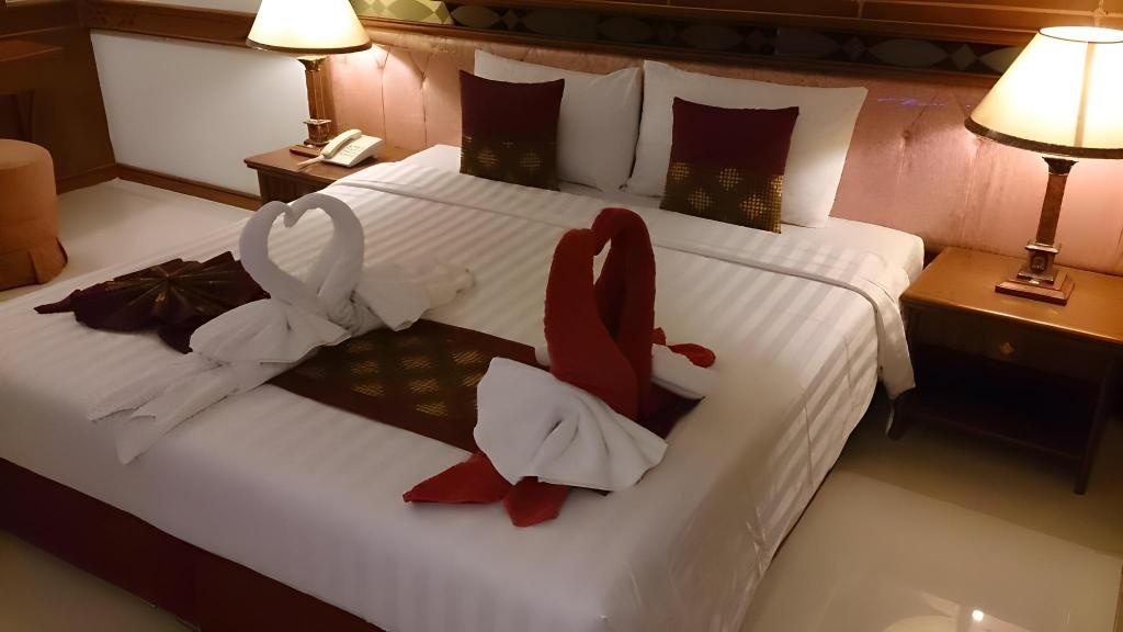 Camelot Hotelroomsrooms Image 11