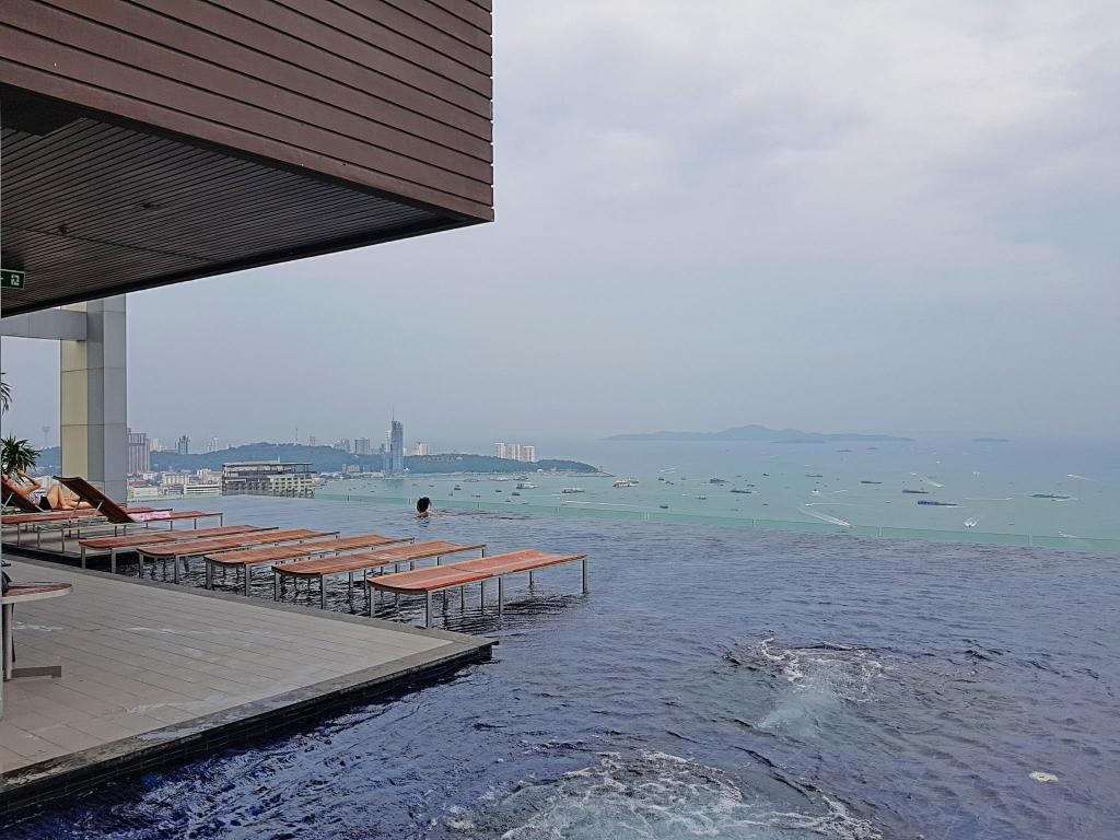 1BR Centric Sea By Pattaya Holidayfacilitiesfacilities Image 44