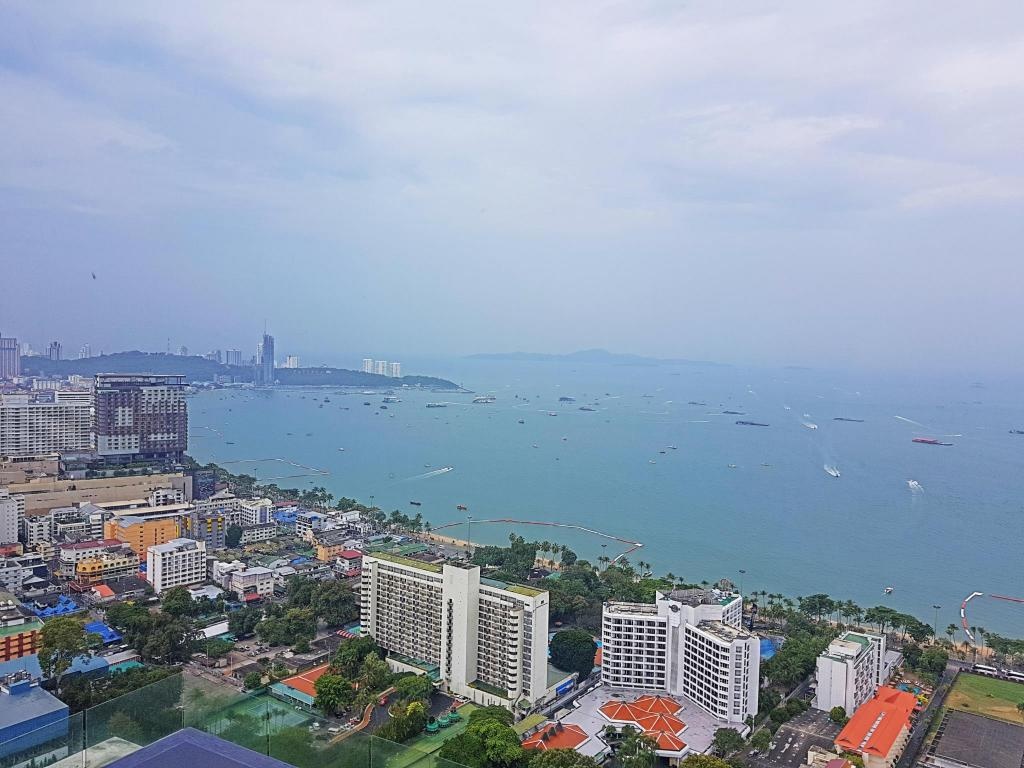 1BR Centric Sea By Pattaya Holidaypropertyviewspropertyviews Image 22