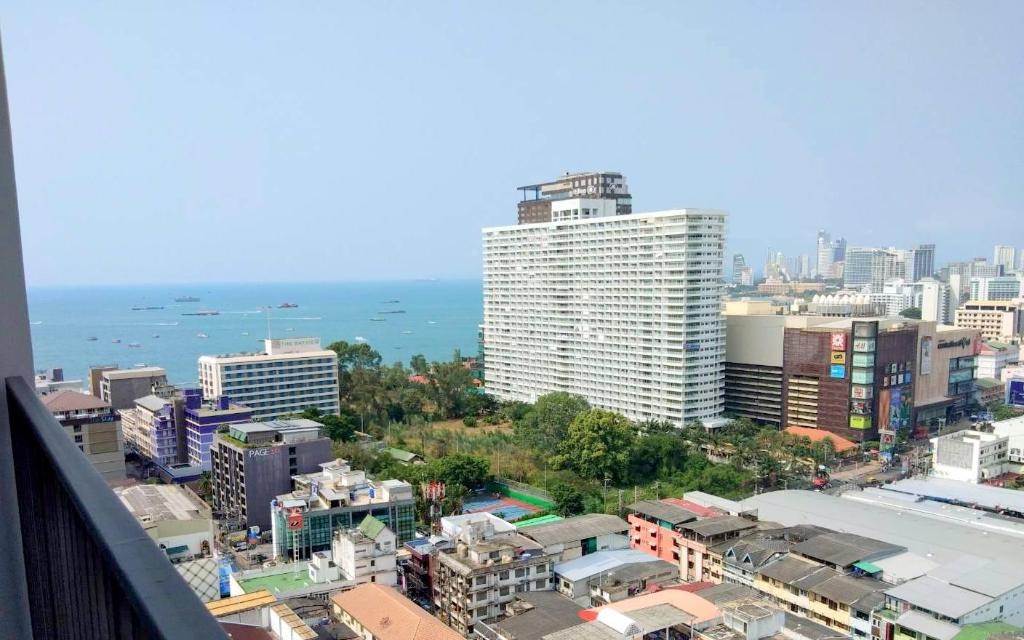 The Base CondominiumpropertyviewsView4