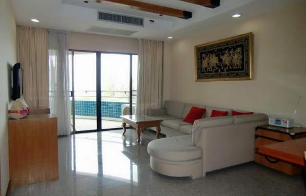 Beachfront Condominium Next To Renaissance Hotelroomsrooms Image 11