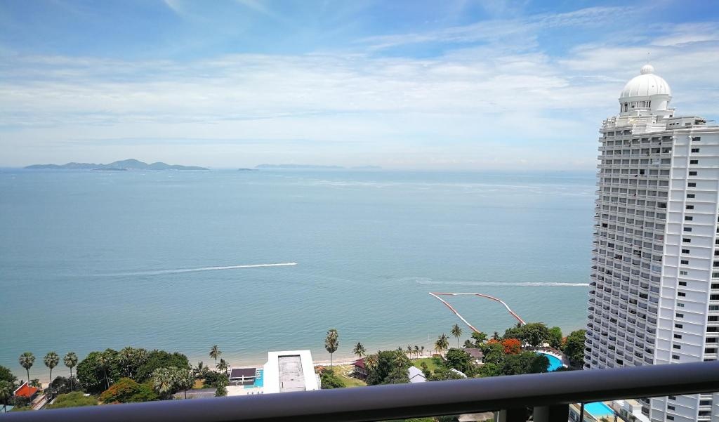 The Riviera Wongamat Hong Apartment 1facilitiesfacilities Image 1919