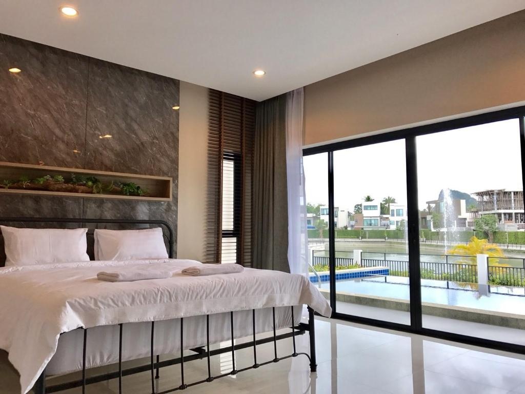 Villa Ozone Pattaya No413Bed4BathPrivate PoolfacilitiesBedroom2