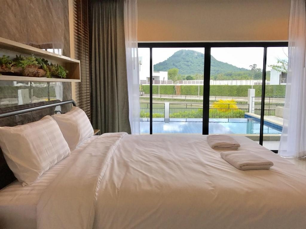 Villa Ozone Pattaya No413Bed4BathPrivate PoolfacilitiesBedroom9