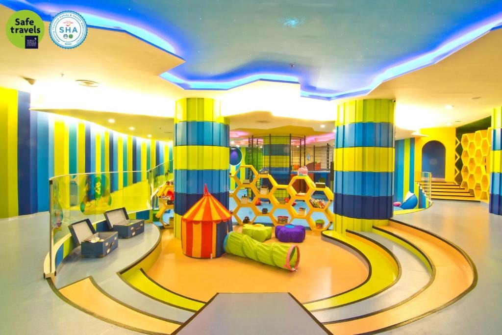 Royal Cliff Beach Terrace PattayafacilitiesKids Club23