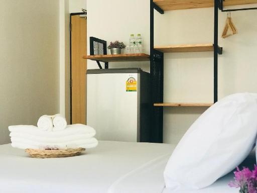 Warm White HousefacilitiesBedroom12