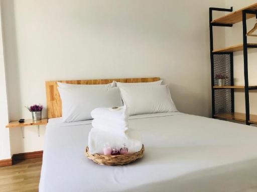 Warm White HousefacilitiesBedroom9