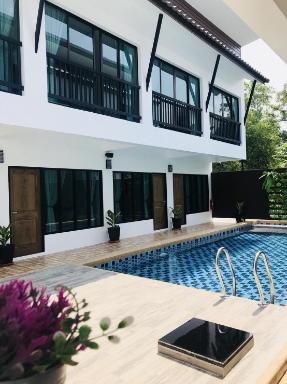 Warm White HousepropertyviewsInterior View4