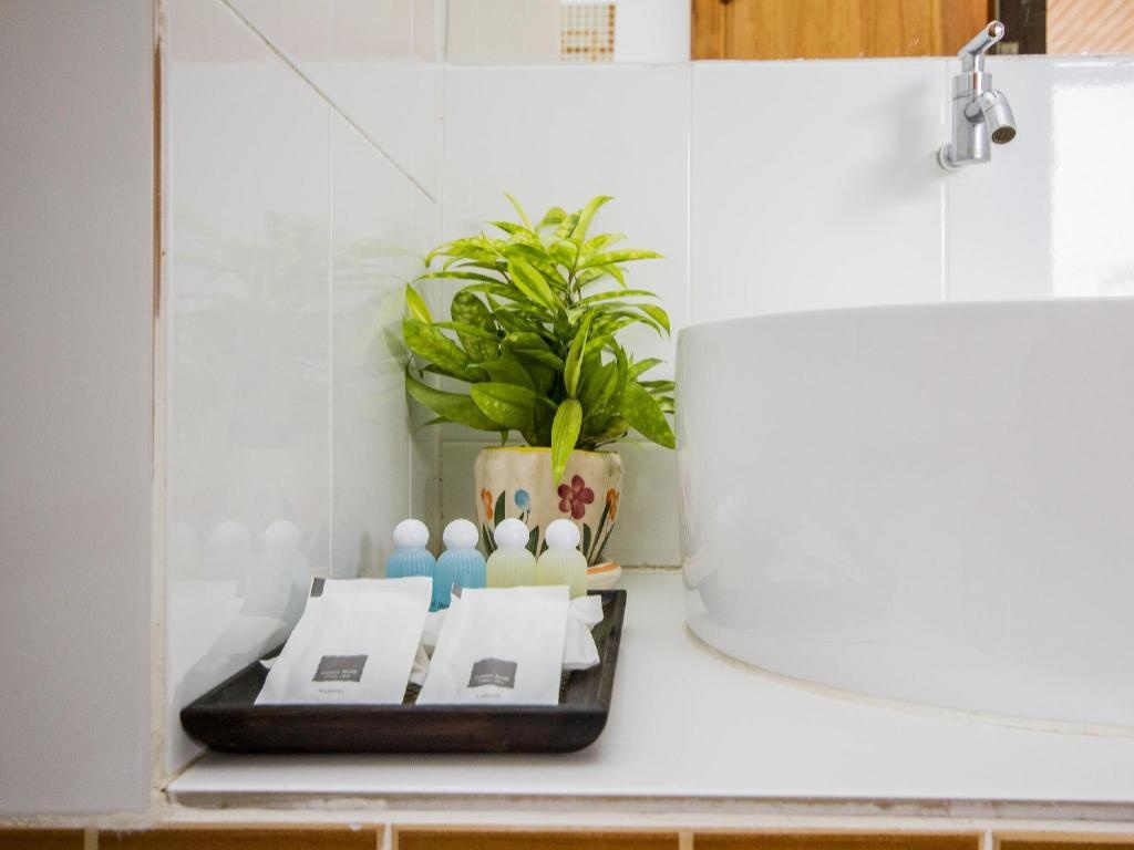 Baan Tong Tong PattayafacilitiesBathroom12