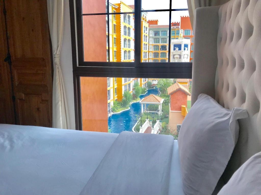 Venetian Condo Resort Pattaya Pool ViewfacilitiesBedroom12
