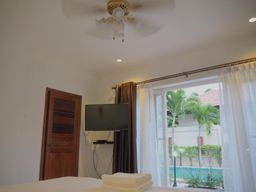 The Beach Pool VillafacilitiesBedroom12