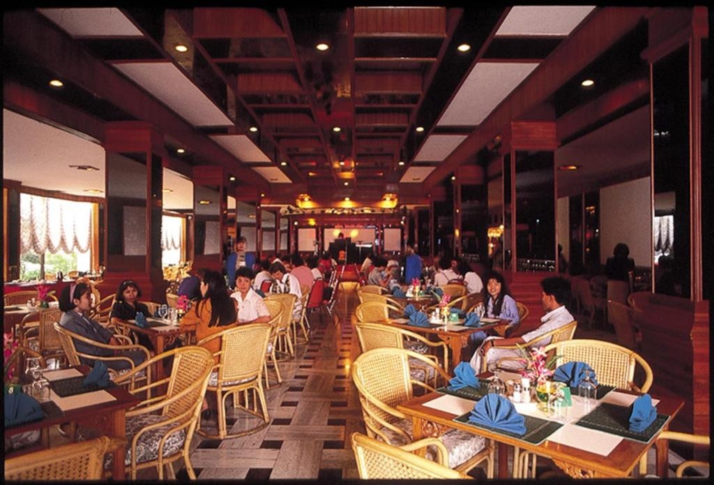 Royal Palace HoteldiningRestaurant19