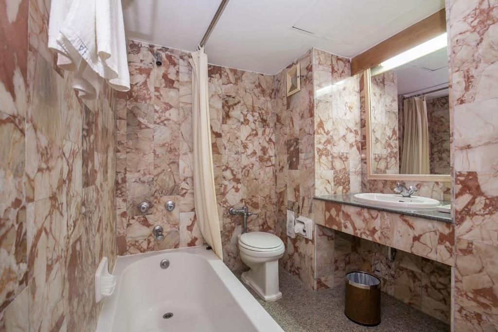 Royal Palace Hotelfacilitiesfacilities Image 1818